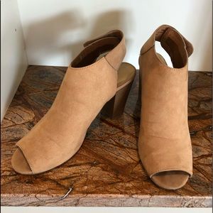 Chinese Laundry Open Toe - Size 10